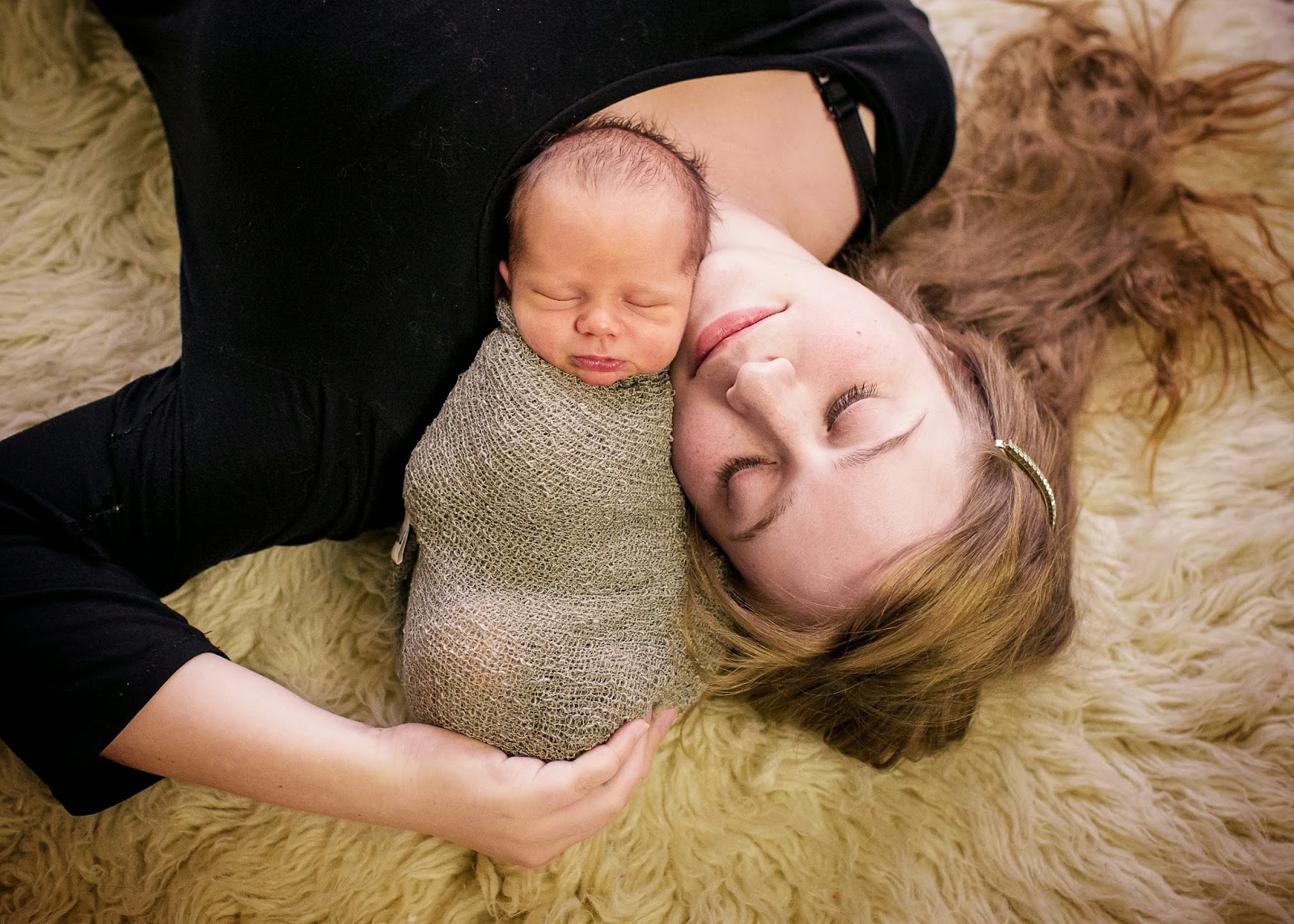 Triumphant Tuesday – Breastfeeding With Hypothyroidism and Postpartum Depression